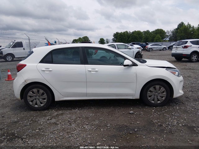 2020 Kia Rio 5-door S მანქანა იყიდება აუქციონზე, vin: 3KPA25AD5LE295136, აუქციონის ნომერი: 45176941