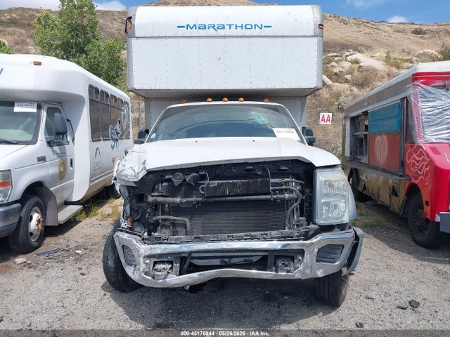 Ford F-550 Chassis Xl 2016 1FDUF5GT1GEA51853 Image 16