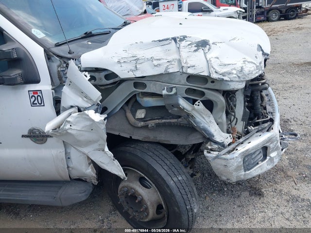 Ford F-550 Chassis Xl 2016 1FDUF5GT1GEA51853 Image 15