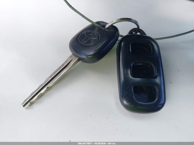 Aukcja sprzedaży 2005 Toyota Matrix Xr, vin: 2T1KR32E65C334880, numer aukcji: 45176971