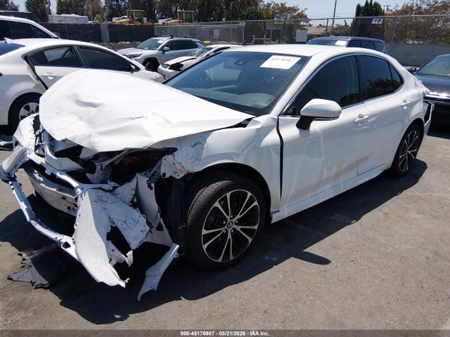 Toyota CAMRY SE 2018 JTNB11HK9J3073705 Image 2