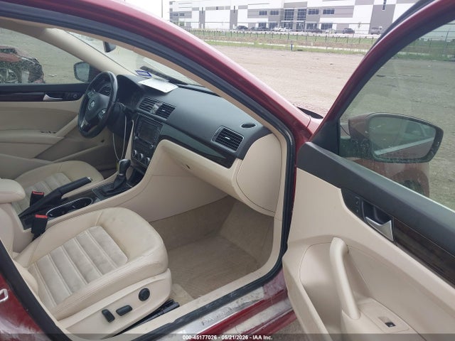 Aukcja sprzedaży 2015 Volkswagen Passat 2.0l Tdi Sel Premium, vin: 1VWCV7A38FC108550, numer aukcji: 45177026
