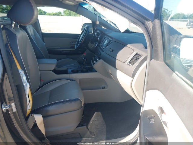 KNDMB5C15H6242627 KIA SEDONA LX
