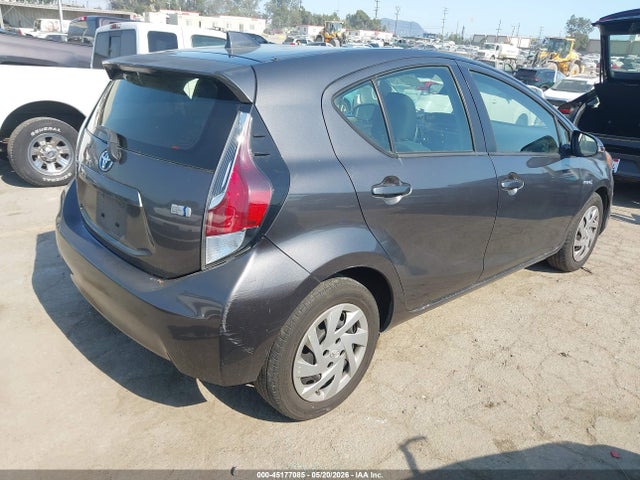 45177085 :رقم المزاد ، JTDKDTB32F1110606 vin ، 2015 Toyota Prius C Two مزاد بيع