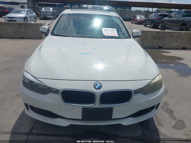 45177105 :رقم المزاد ، WBA3C1C58EK110742 vin ، 2014 Bmw 328i مزاد بيع