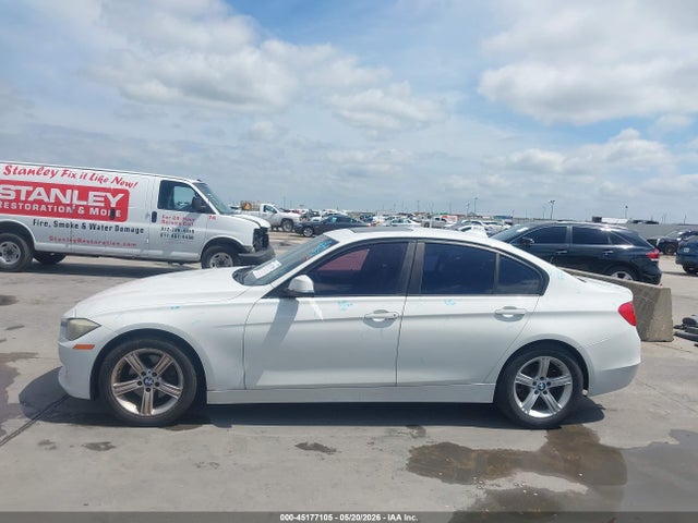45177105 :رقم المزاد ، WBA3C1C58EK110742 vin ، 2014 Bmw 328i مزاد بيع