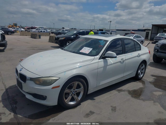 45177105 :رقم المزاد ، WBA3C1C58EK110742 vin ، 2014 Bmw 328i مزاد بيع