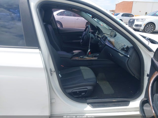 45177105 :رقم المزاد ، WBA3C1C58EK110742 vin ، 2014 Bmw 328i مزاد بيع