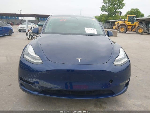 Продаж на аукціоні авто 2023 Tesla Model Y Awd/long Range Dual Motor All-wheel Drive, vin: 7SAYGDEE6PA076599, номер лоту: 45177137