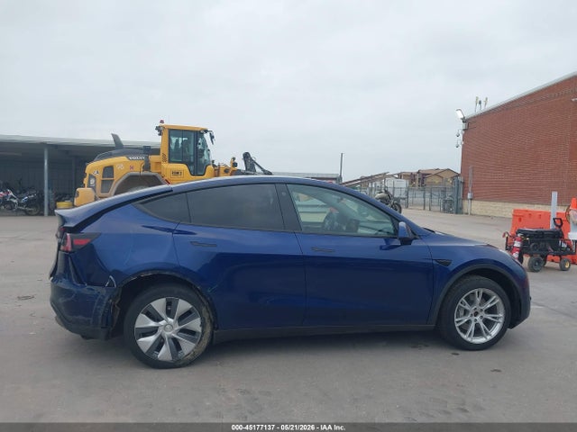 Продаж на аукціоні авто 2023 Tesla Model Y Awd/long Range Dual Motor All-wheel Drive, vin: 7SAYGDEE6PA076599, номер лоту: 45177137