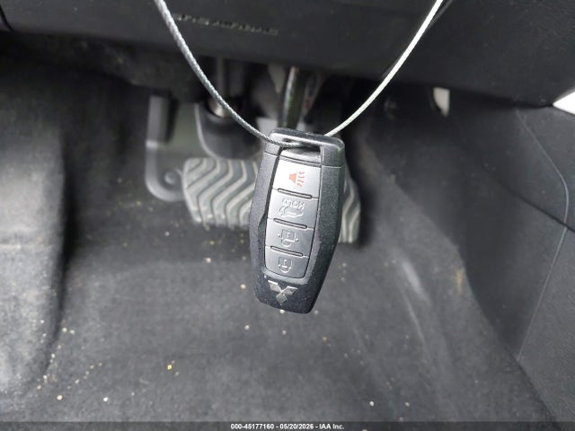 2022 Mitsubishi Outlander Sel 2.5 2wd/sel Special Edition 2wd მანქანა იყიდება აუქციონზე, vin: JA4J3VA87NZ090595, აუქციონის ნომერი: 45177160