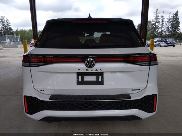 3VVGR7RM6SM042676 Volkswagen Tiguan 2.0t Se R-line Black