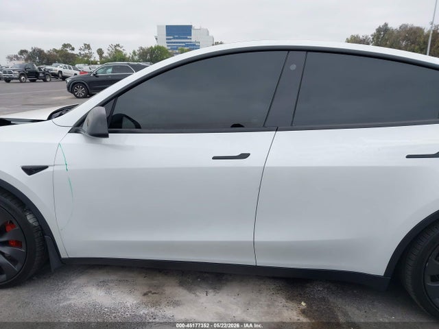 Продажа на аукционе авто 2023 Tesla Model Y Performance Dual Motor All-wheel Drive, vin: 7SAYGDEF4PF611358, номер лота: 45177352