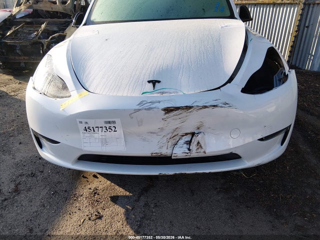Продажа на аукционе авто 2023 Tesla Model Y Performance Dual Motor All-wheel Drive, vin: 7SAYGDEF4PF611358, номер лота: 45177352
