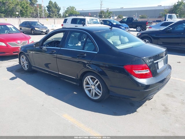 Продажа на аукционе авто 2013 Mercedes-benz C 250 Sport, vin: WDDGF4HBXDR295738, номер лота: 45177465