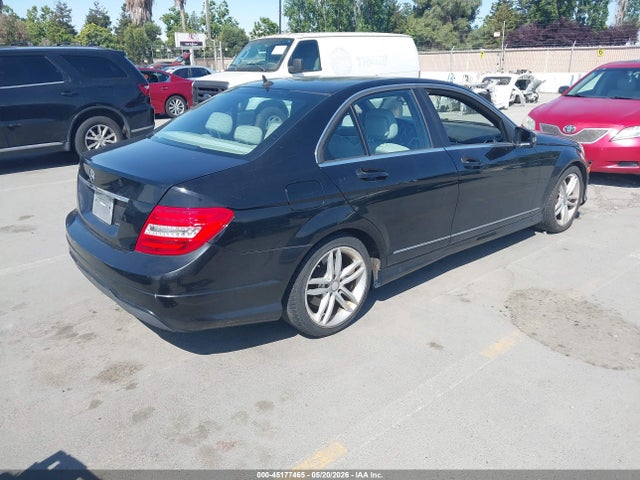 Продажа на аукционе авто 2013 Mercedes-benz C 250 Sport, vin: WDDGF4HBXDR295738, номер лота: 45177465