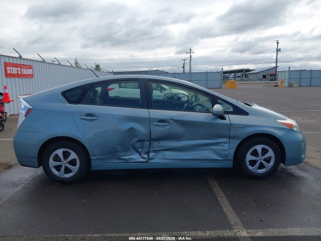 Toyota Prius Two 2015 JTDKN3DUXF1957036 Image 13