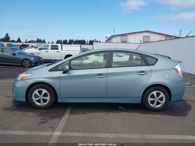 Toyota Prius Two 2015 JTDKN3DUXF1957036 Image 14