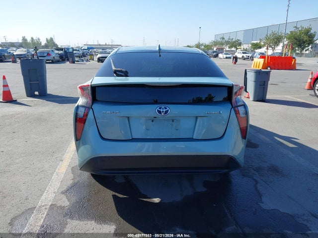 Toyota Prius Two 2016 JTDKBRFU6G3504675 Image 17