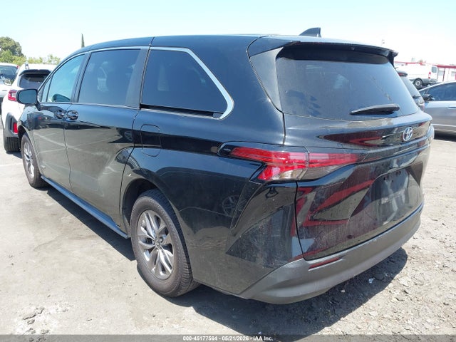 Toyota SIENNA LE 2021 5TDKRKEC2MS029452 Image 3