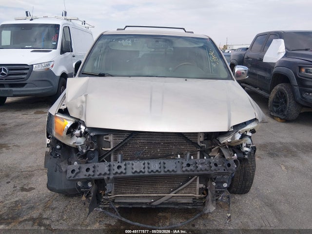 2014 Chrysler Town & Country Limited მანქანა იყიდება აუქციონზე, vin: 2C4RC1GG8ER468577, აუქციონის ნომერი: 45177577