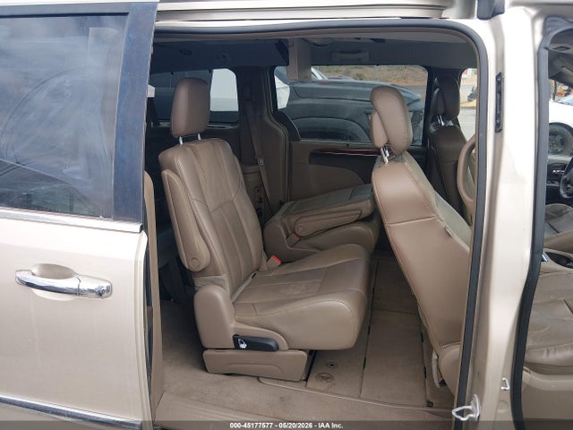 2014 Chrysler Town & Country Limited მანქანა იყიდება აუქციონზე, vin: 2C4RC1GG8ER468577, აუქციონის ნომერი: 45177577
