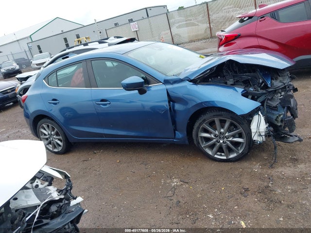 45177608 :رقم المزاد ، 3MZBN1L31JM172569 vin ، 2018 Mazda Mazda3 Touring مزاد بيع