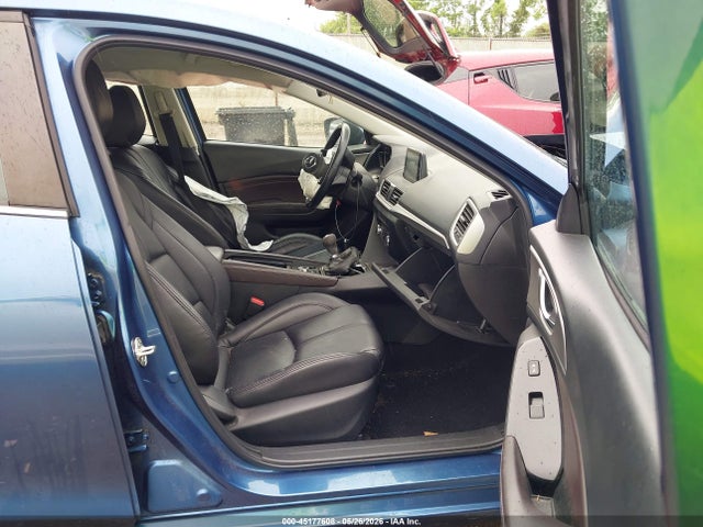 45177608 :رقم المزاد ، 3MZBN1L31JM172569 vin ، 2018 Mazda Mazda3 Touring مزاد بيع