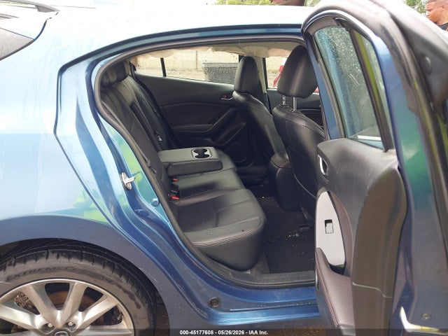 45177608 :رقم المزاد ، 3MZBN1L31JM172569 vin ، 2018 Mazda Mazda3 Touring مزاد بيع