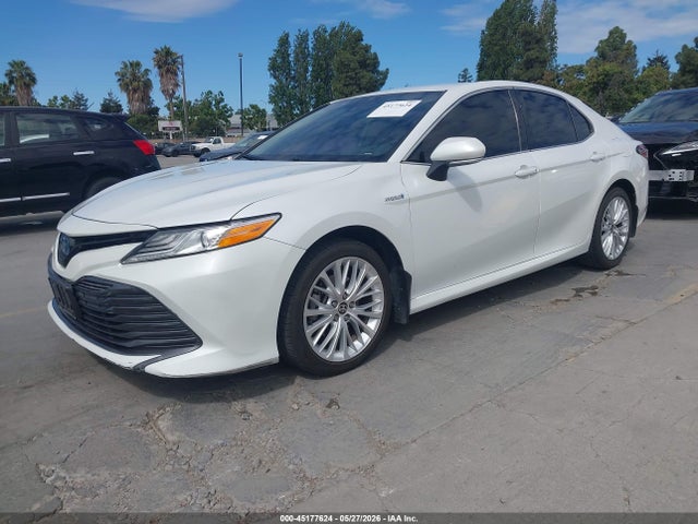 2020 Toyota Camry Xle Hybrid მანქანა იყიდება აუქციონზე, vin: 4T1F31AK9LU540379, აუქციონის ნომერი: 45177624