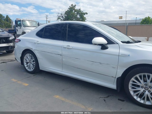 2020 Toyota Camry Xle Hybrid მანქანა იყიდება აუქციონზე, vin: 4T1F31AK9LU540379, აუქციონის ნომერი: 45177624
