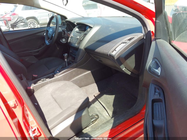 45177648 :رقم المزاد ، 1FADP3F23GL399394 vin ، 2016 Ford Focus Se مزاد بيع