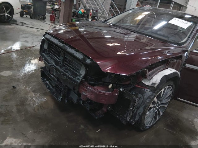 1LN6L9RP8K5604449 Lincoln Continental Reserve