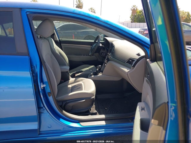 Продажа на аукционе авто 2017 Hyundai Elantra Se, vin: 5NPD84LFXHH047844, номер лота: 45177679