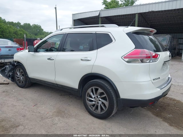 2015 Nissan Rogue Sl მანქანა იყიდება აუქციონზე, vin: 5N1AT2MV2FC773830, აუქციონის ნომერი: 45177687