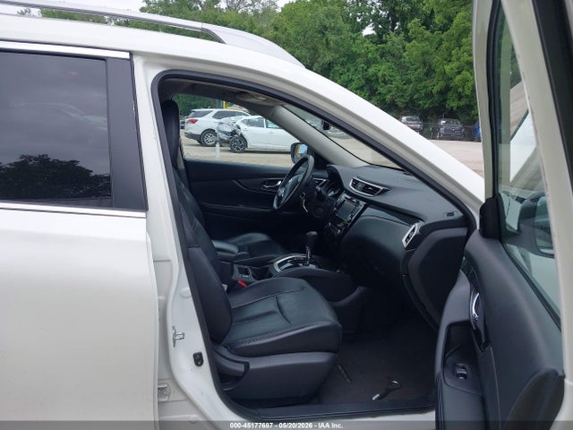 2015 Nissan Rogue Sl მანქანა იყიდება აუქციონზე, vin: 5N1AT2MV2FC773830, აუქციონის ნომერი: 45177687