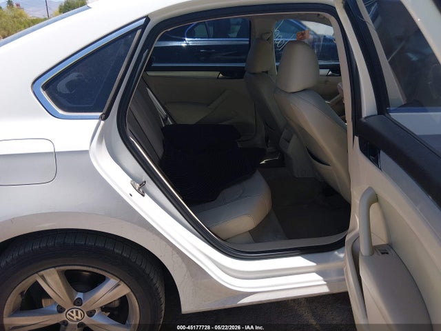 Продаж на аукціоні авто 2012 Volkswagen Passat 2.5l Se, vin: 1VWBP7A38CC085336, номер лоту: 45177728