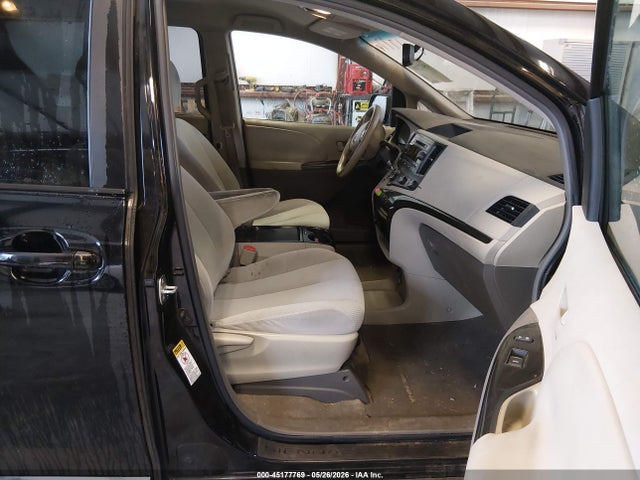 Auction sale of the 2011 Toyota Sienna Le V6, vin: 5TDKK3DC8BS118550, lot number: 45177769