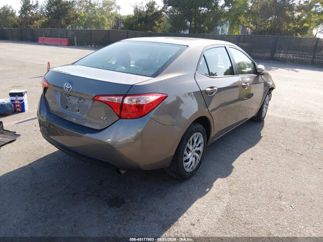 Toyota COROLLA LE 2018 2T1BURHE6JC021878 Image 4