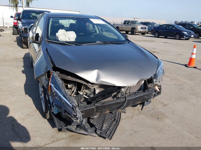 Toyota COROLLA LE 2018 2T1BURHE6JC021878 Image 6