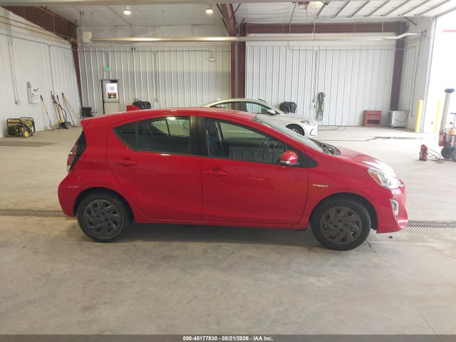 JTDKDTB31F1101735 Toyota Prius C Two