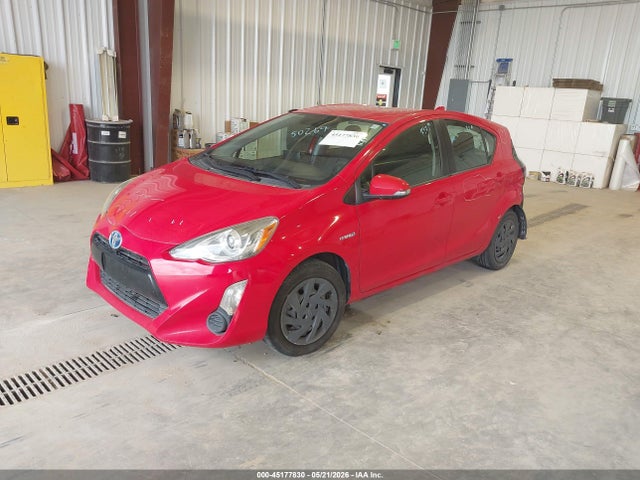 Toyota Prius C Two 2015 JTDKDTB31F1101735 Image 2