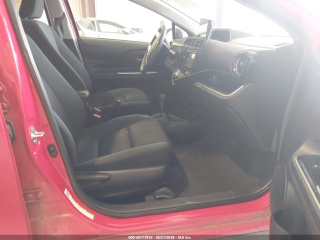 Toyota Prius C Two 2015 JTDKDTB31F1101735 Image 5