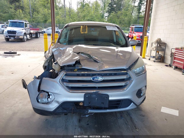 45177888 :رقم المزاد ، 1FMCU0G92HUC97231 vin ، 2017 Ford Escape Se مزاد بيع