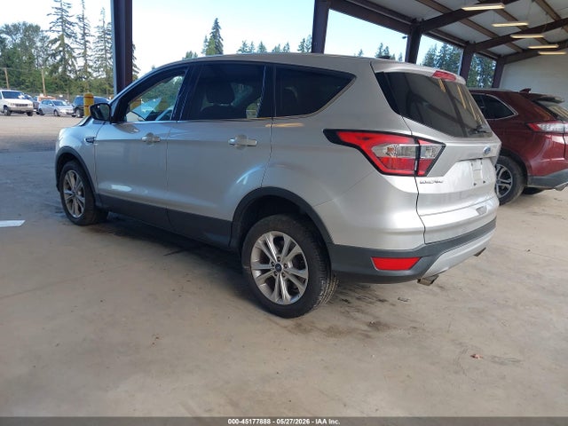 45177888 :رقم المزاد ، 1FMCU0G92HUC97231 vin ، 2017 Ford Escape Se مزاد بيع