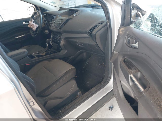 45177888 :رقم المزاد ، 1FMCU0G92HUC97231 vin ، 2017 Ford Escape Se مزاد بيع