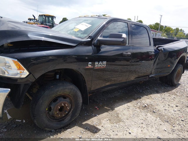45177954 :رقم المزاد ، 3C63RRGL8FG633686 vin ، 2015 Ram 3500 Tradesman مزاد بيع
