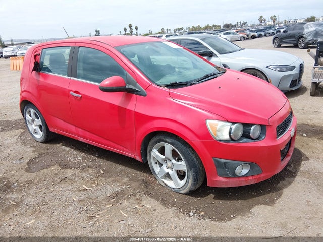 Chevrolet Sonic Ltz Auto 2016 1G1JE6SB5G4141228 главное изображение