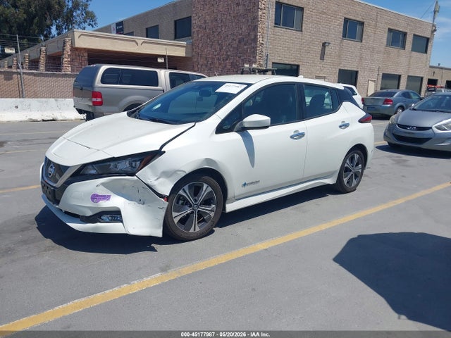 Nissan LEAF SV 2018 1N4AZ1CP2JC306521 Image 2