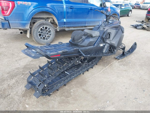 Ski-Doo Summit X 670 2022 2BPSTANB7NV000078 Image 4